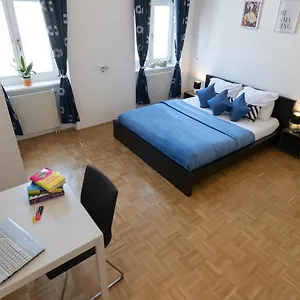Appartamento Yeshello Near Station, Vienna