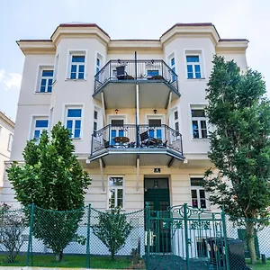 Imperial Schonbrunn Appartement