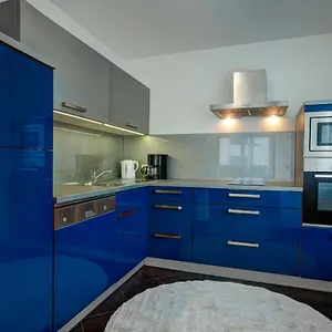 Carin Deluxe I Apartment