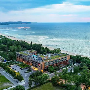https://mera-spa-hotel.sopothotels.com